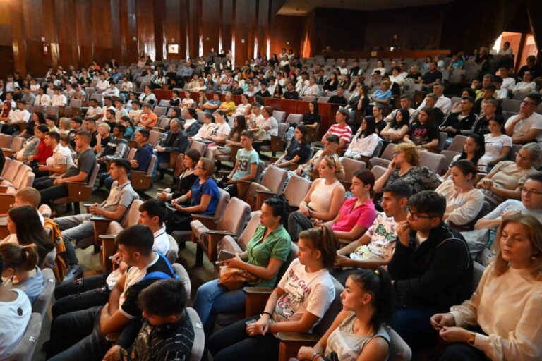 Deputatul de Vaslui, Eduard Popica: ”Trebuie să combatem valul care s-a năpustit peste România”