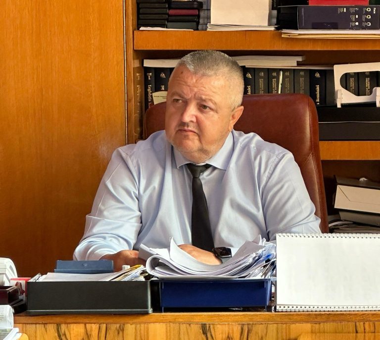 Prefectul Onofrei, soluție pentru decontarea navetei profesorilor: ”Vor completa un formular special”
