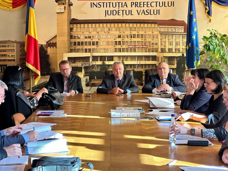 Zeci de dosare de fond funciar, analizate la Prefectură. Prefectul Daniel Onofrei: ”Un pas important”