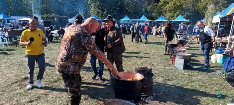 Sâmbătă, Festivalul Vânătorilor, la Paiu. Vânătorii se vor întrece în prepararea bucatelor din vânat