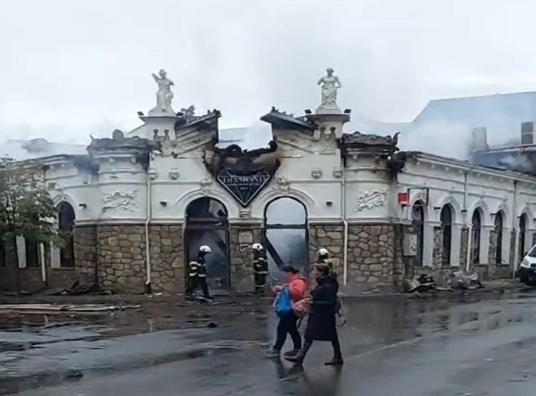 ULTIMA ORĂ Restaurantul Podgoriile Hușilor a fost DISTRUS de un incendiu devastattor