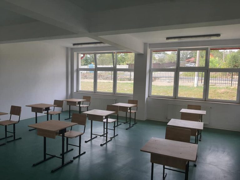 Dascăli vasluieni cercetați pentru purtare abuzivă. Sunt și trei dosare pentru șantaj, anunță IPJ