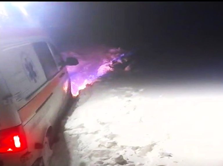 S-a întâmplat, noaptea trecută, la Ciocani. O ambulanță nu a ajuns la pacient, din cauza troienelor de zăpadă