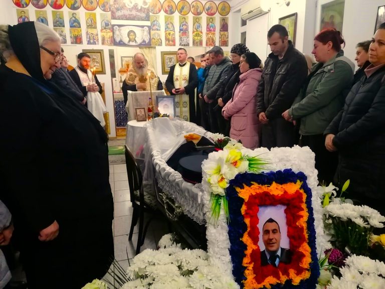 La prânz, maiorul Florin Burghelea va fi condus pe ultimul drum. PS Ignatie, la căpătâiul regretatului ofițer