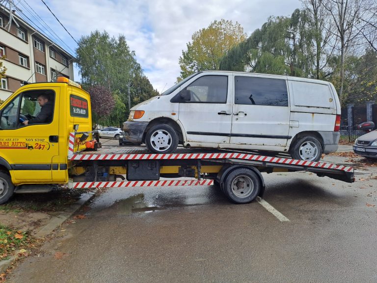 A început vânătoarea de mașini abandonate, la Vaslui. Viceprimarul Braniște: ”Au fost somați”