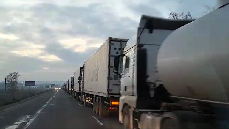 Sute de mii de tone de grâu ucrainean ajung în România prin vama Leușeni-Albița