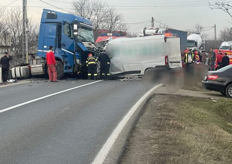 BREAKING NEWS Accident mortal pe DE 581, un TIR a zdrobit un autoturism