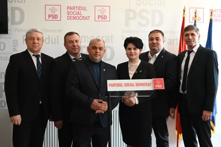 Trei primari liberali au trecut la PSD. „Familia PSD s-a mărit”, deputatul Adrian Solomon