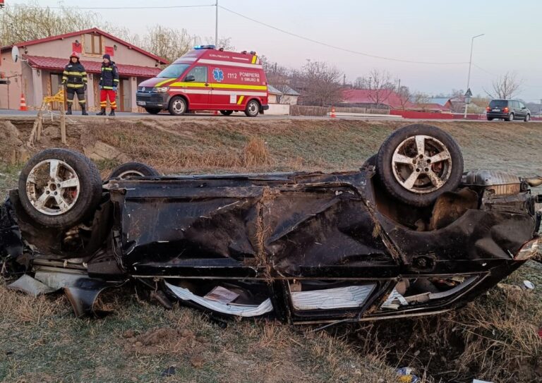 FOTO Accident MORTAL pe Valea Prutului. Trupul șoferului, găsit la 25 de metri de mașină!