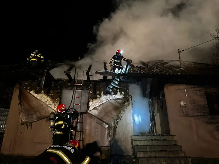 Pericol de explozie la Ferești, noaptea trecută! Incendiul a fost provocat de o butelie defectă