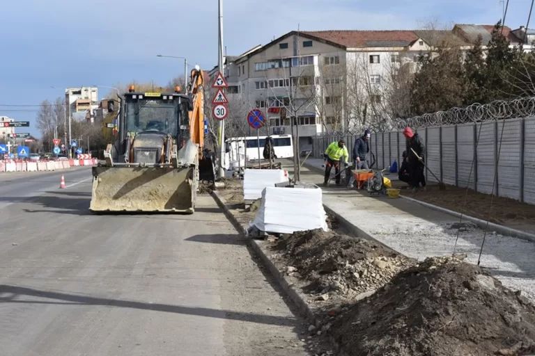 Anunțul așteptat de mii de bârlădeni! ”Începem turnarea celui de-al treilea strat de asfalt. Îmi doresc ca la finele lunii iunie să închidem proiectul” – Cătălin Simion, manager general Nomis 2003