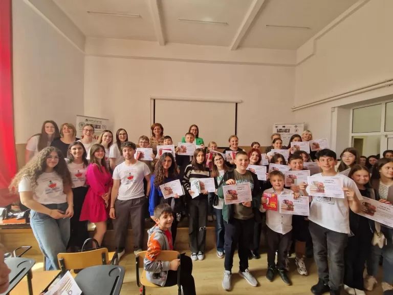 Concursul „Citești și Câștigi”, ediția a doua, a desemnat cei mai buni elevi din oraș la limba și literatura română