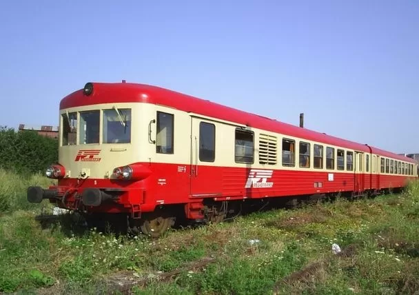 Locomotiva trenului spre Iași s-a stricat în câmp, la Buhăiești
