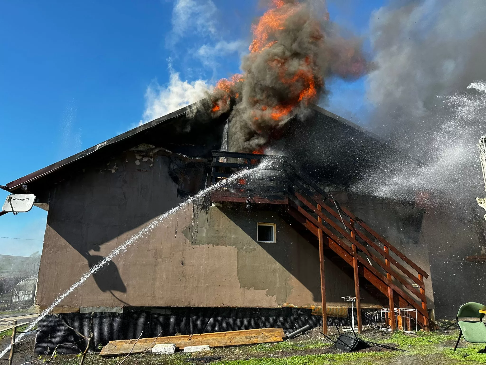 incendiu strada castanilor vaslui1 jpg