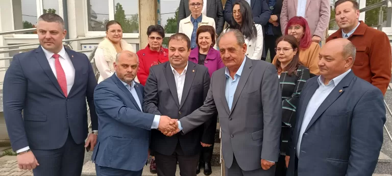 VIDEO Primarul Hușului, Ioan Ciupilan, lansat oficial în cursa pentru un nou mandat. ”Îmi pasă de orașul meu. Voi fi același primar în slujba hușenilor”