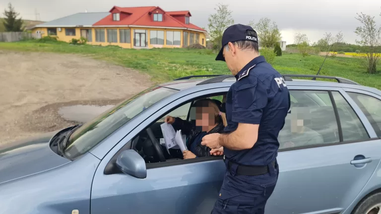 Sute de polițiști vasluieni la datorie, în minivacanța de Rusalii