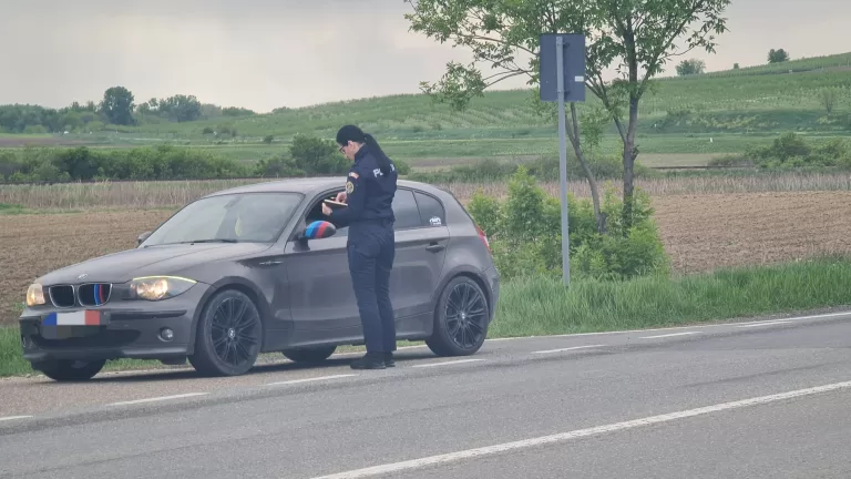 Un individ dintr-o comună gălățeană, în arest. Fără permis, a refuzat prelevarea de probe la spital