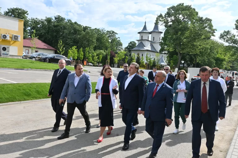 Sănătatea vasluiană, investiții fără precedent. Ministrul Sănătății a vizitat șantierele infrastructurii sanitare din Vaslui