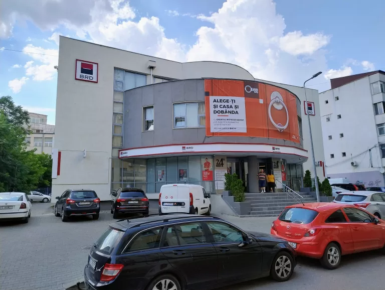 ACUM Sistemul electronic de la BRD s-a defectat! Sute de vasluieni, blocați!