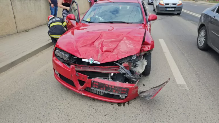 Joia neagră. Două accidente, la Gara Roșiești și Vaslui, pagube însemnate