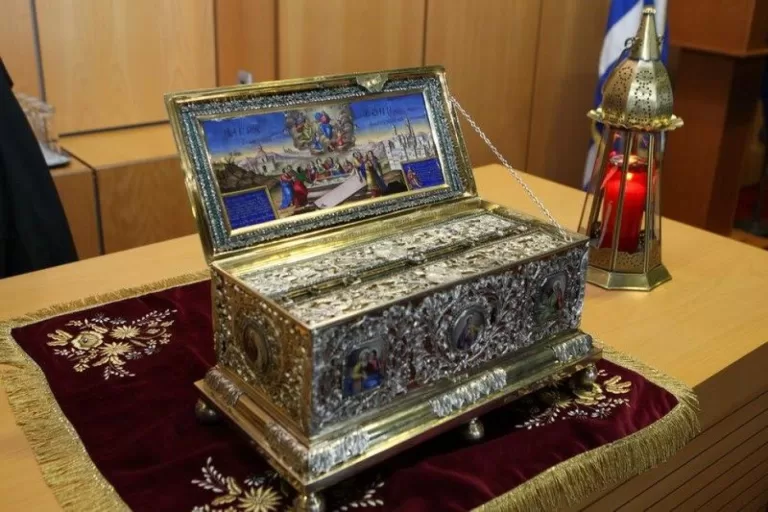 Duminică, Brâul Maicii Domnului ajunge la Vaslui. Marți și miercuri, bârlădenii se vor închina la Brâul Maicii Domnului