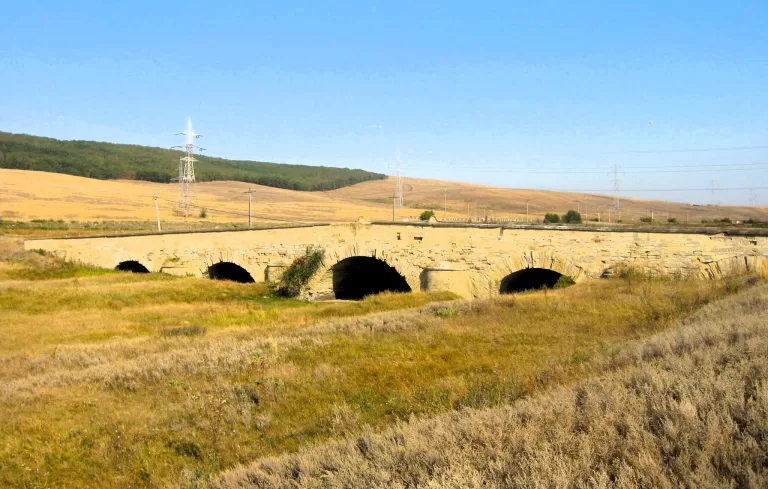 Consilierii județeni dezbat, vineri, documentația pentru reabilitarea Podului Doamnei