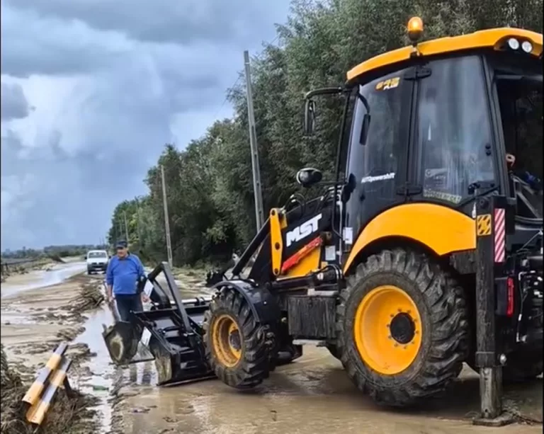 Ce nu a văzut Viișoara, de zeci de ani! Inundații dramatice, drumuri înfundate (VIDEO)