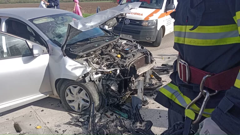Doi șoferi, unul din Tulcea și altul din Brăila, s-au ciocnit în județul Vaslui