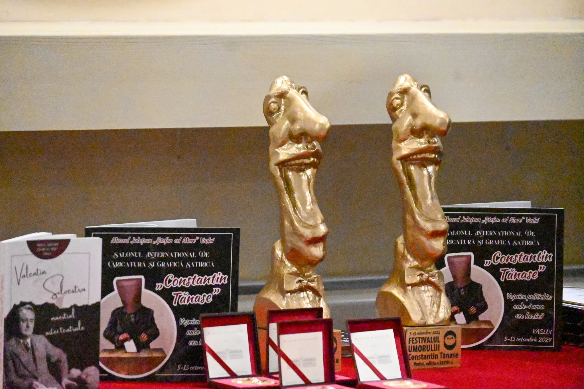 FESTIVALUL UMORULUI Ploieșteanul Mihai Ignat este marele câștigător al Salonului Internațional de Caricatură. Nicolae Viziteu, premiat 3 festivalul umorului caricatura 223 jpg