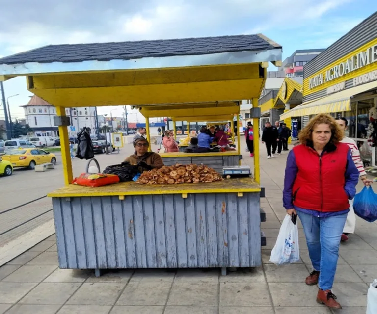 Mormane de ghebe, pe piețele vasluiene. Prețul se negociază, spun vânzătorii
