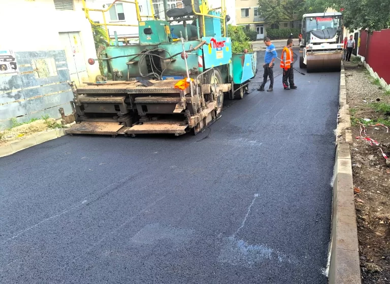Constructorii de la Nomis 2003, la datorie! Au finalizat asfaltările pe str. Ion Creangă, în Bârlad