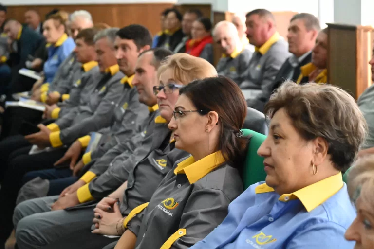 Poștașii de la OP Vaslui 1 și OP Bârlad au primit diplome de merit, de Ziua Mondială a Poștei