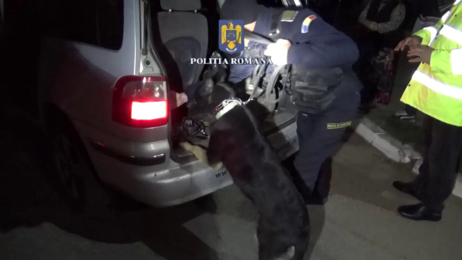 Filtre rutiere de noapte, la Murgeni și Zorleni. Amenzi de zeci de mii de lei, cuțit găsit la Murgeni 1 razie politie murgeni 1 zorleni 2 jpg