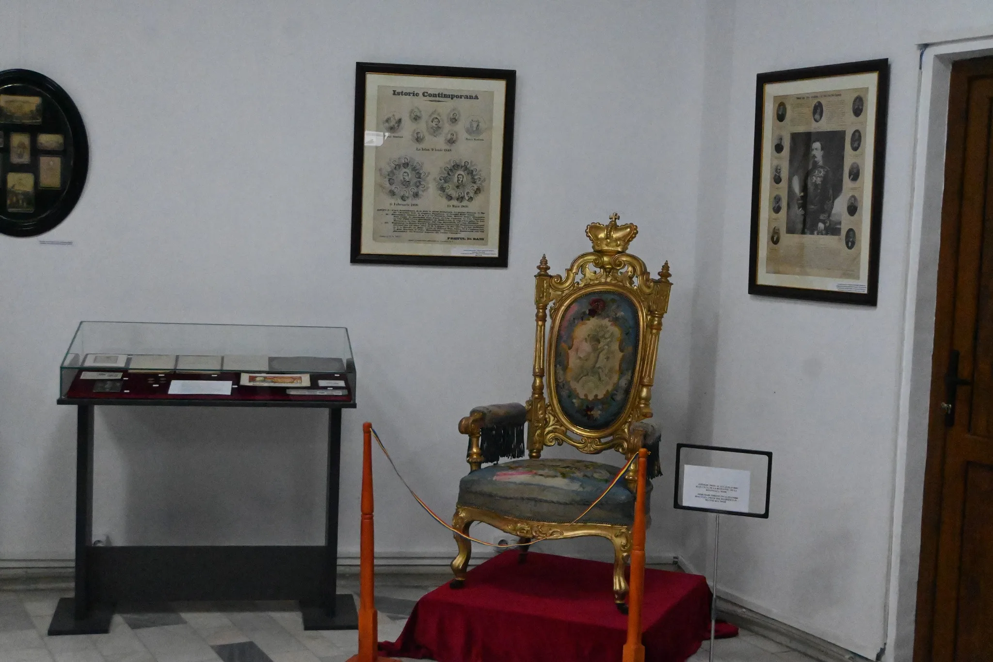 Tronul domnitorului Al. I. Cuza este expus la Muzeul Județean ”Ștefan cel Mare” 1 expozitie al i cuza 2 jpg