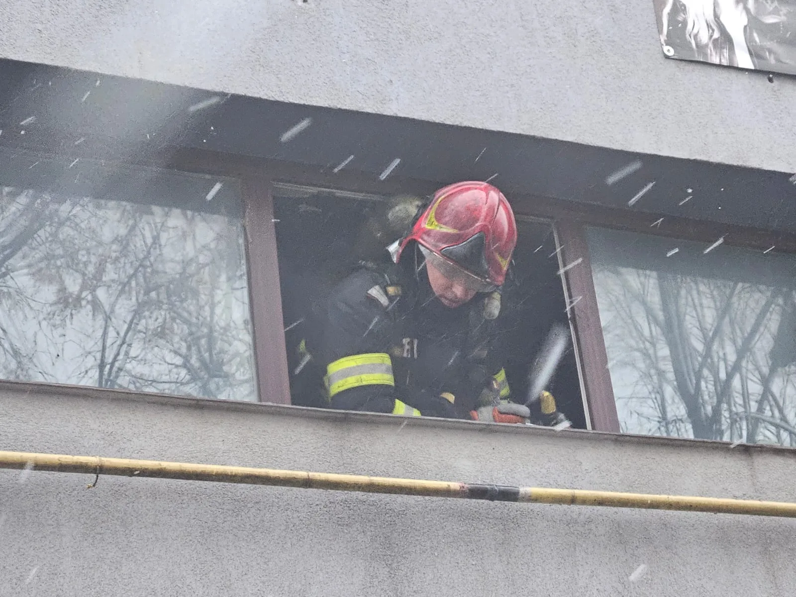 incendiu fabrica vaslui 4 jpg