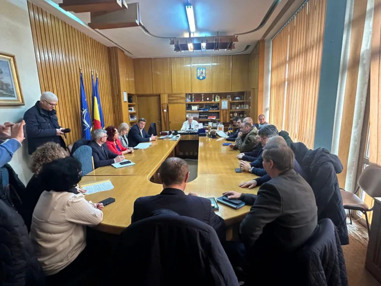 Învățământul dual și servicii medicale în mediul rural, subiecte de actualitate la Colegiul Prefectural