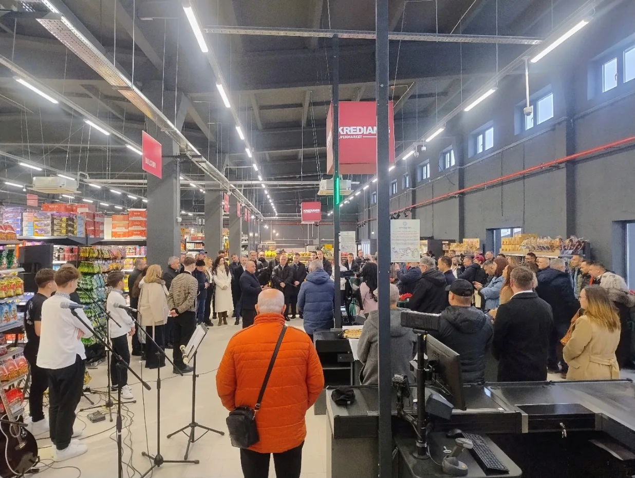 deschidere magazin kredianis vaslui 2 jpg