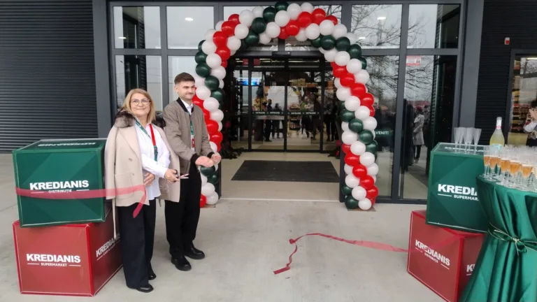 GALERIE FOTO S-a deschis Supermarket Kredianis, cea mai nouă destinație pentru cumpărături din municipiul Vaslui