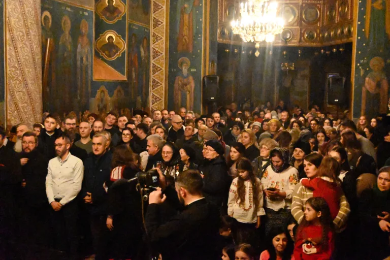 Catedrala Episcopală, neîncăpătoare la concertul tradițional de colinde „Sus în Poarta Cerului”!