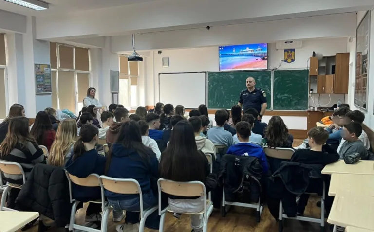 ”Tăcerea este tot violență”, proiect al Poliției în școlile și grădinițele vasluiene