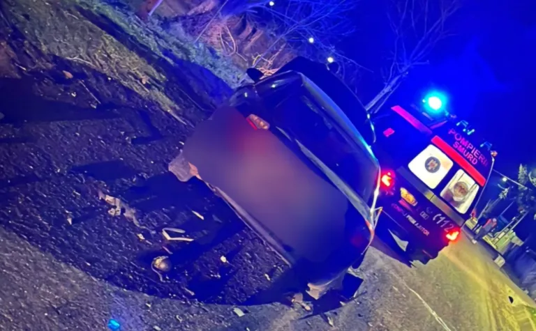 Accident grav la Cozmești, șoferul a ajuns la spital