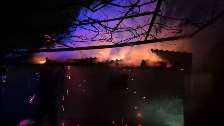 Bătrân mort în incendiu, în comuna Zăpodeni