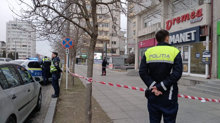 Un copil de 4 ani a căzut de la etajul patru, la Vaslui