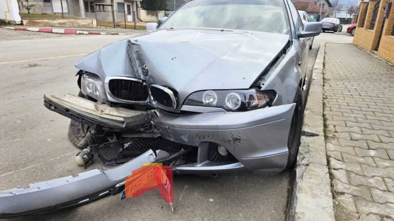 Accident grav la Huși, un BMW a spulberat un pieton, pe trotuar