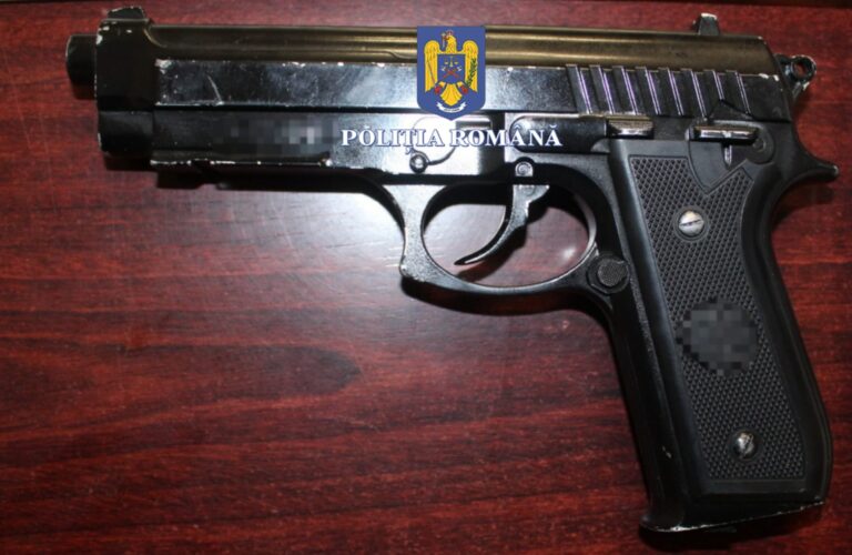 Pistolar din Muntenii de Sus, reținut. A tras cu o armă neletală asupra a doi minori, la Satu Nou