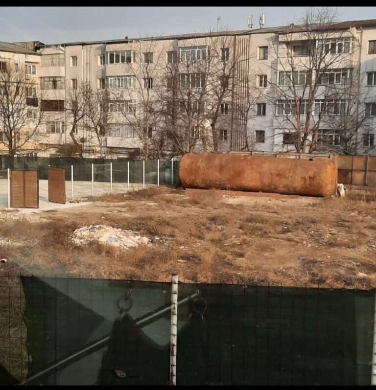Scandal imobiliar în buricul Vasluiului