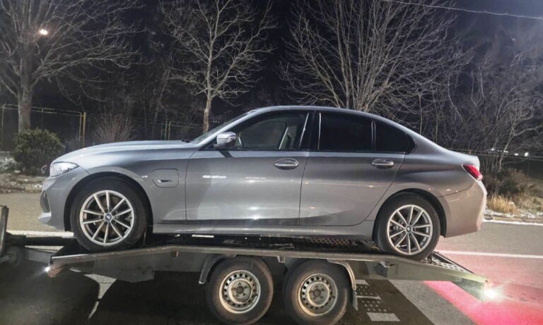 BMW furat din Olanda, transportat de un cetățean moldovean, în vama Albița