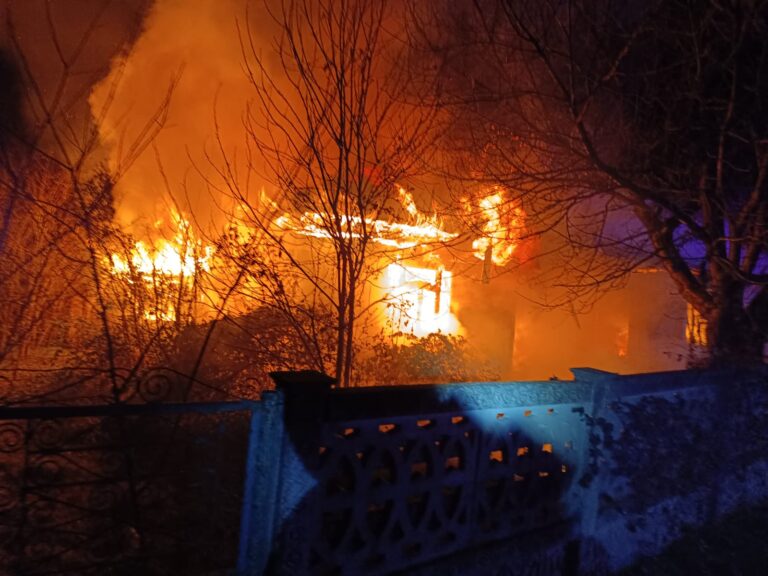 UPDATE ISU Vaslui: Copilul de 7 ani și bunica sa, de 57 de ani, au pierit în incendiul de la Bogdănești