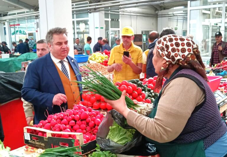 Ionel Sandu, președinte AUR municipiul Vaslui: ”Când cumperi din piață, ajuți și agricultorii vasluieni care muncesc din greu”