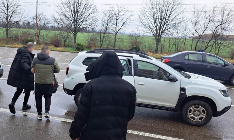 Căutat pentru furturi de mașini în Italia, reținut la Vama Albița